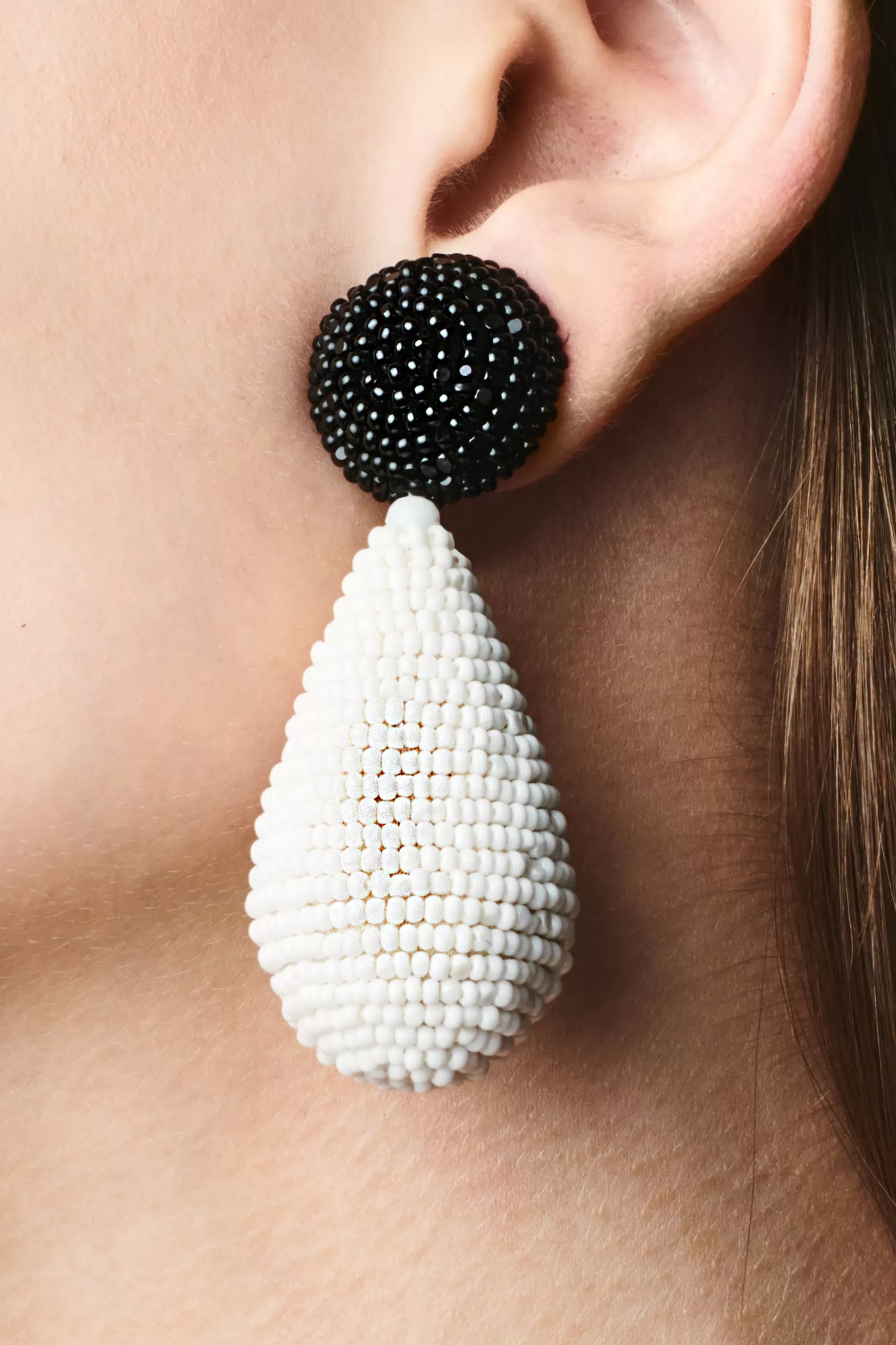 Sachin & Babi Earrings<Alena Earrings - Smooth Beads White/jet