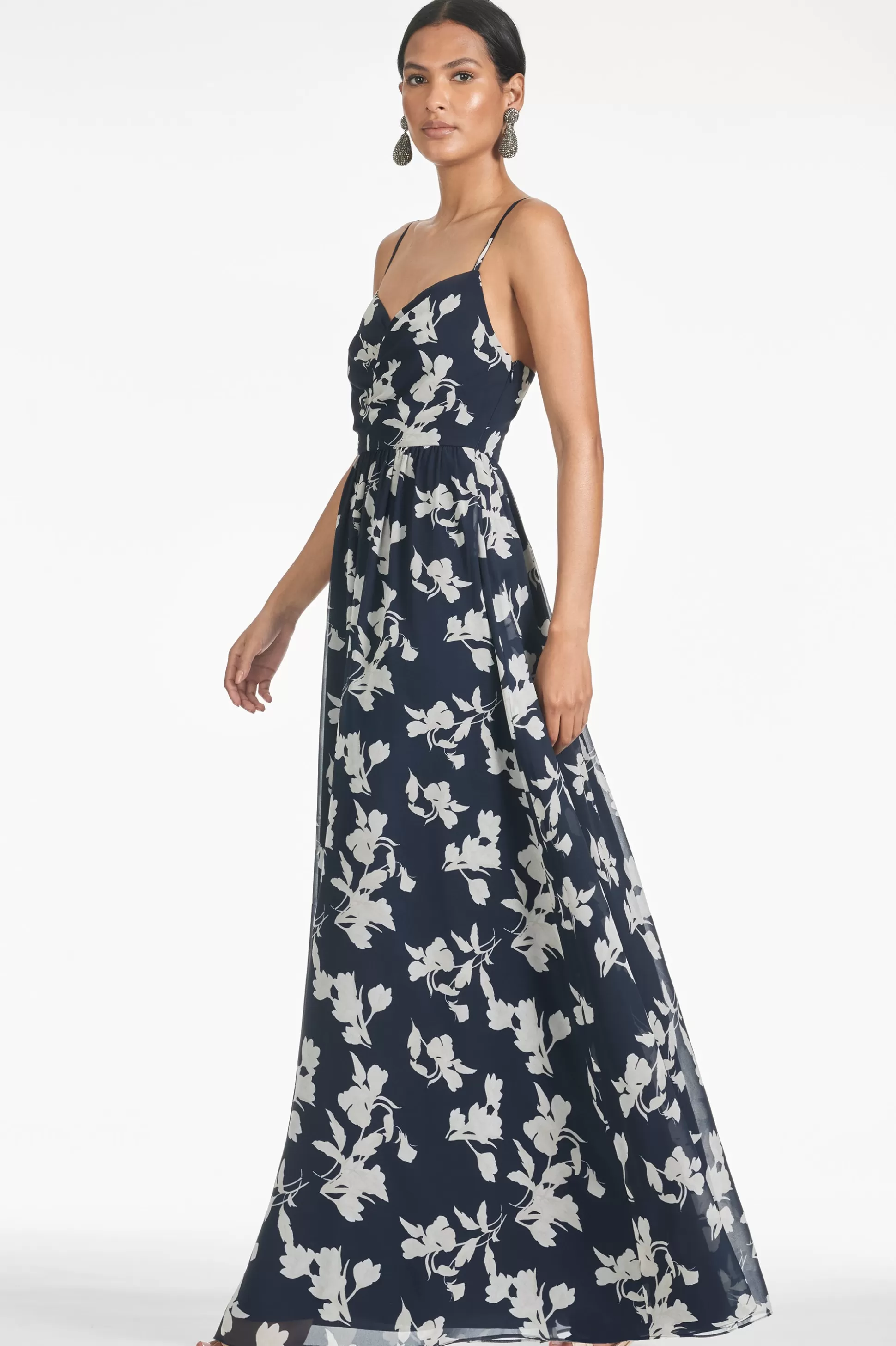 Sachin & Babi Plus Sizes | Sleeveless<Sienna Gown - Navy Venetia Petal Navyvenetiapetal