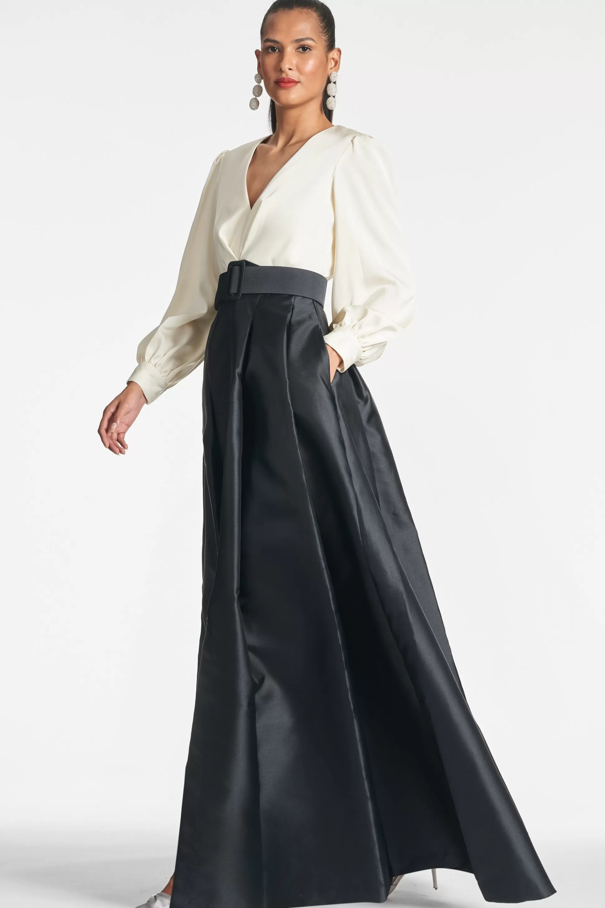 Sachin & Babi Plus Sizes | Long Sleeve<Zoe Gown - Ivory/ Black